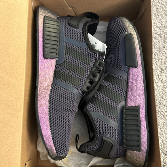 Adidas NMD R1 J - Picture 1 of 5